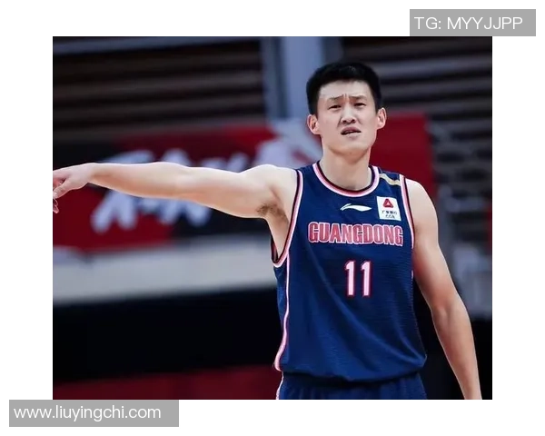 周鹏：从篮球场上的拼搏者到生活中的坚韧榜样，见证奋斗与成长的传奇之路