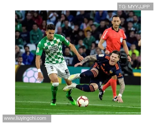 巴伦西亚主场迎战皇马双方争夺西甲积分榜重要位置 巴伦西亚主场迎战皇马双方争夺西甲积分榜重要位置