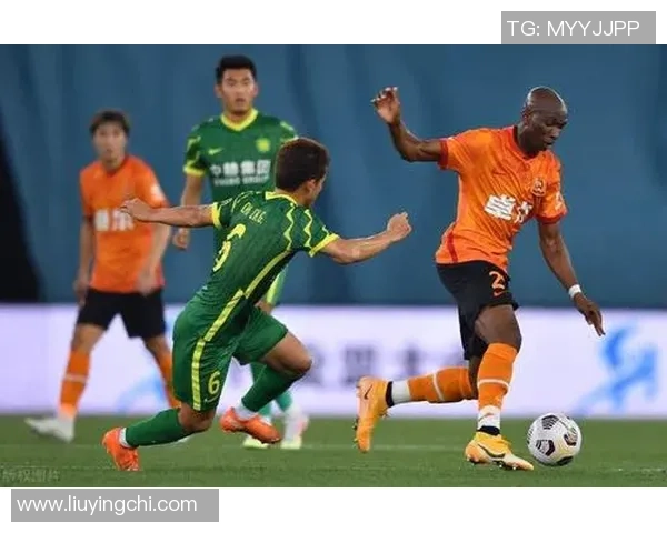 布雷斯特与红星激战正酣比分揭晓引发球迷热议 布雷斯特与红星激战正酣比分揭晓引发球迷热议